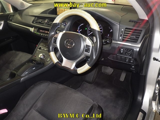 LEXUS CT200H