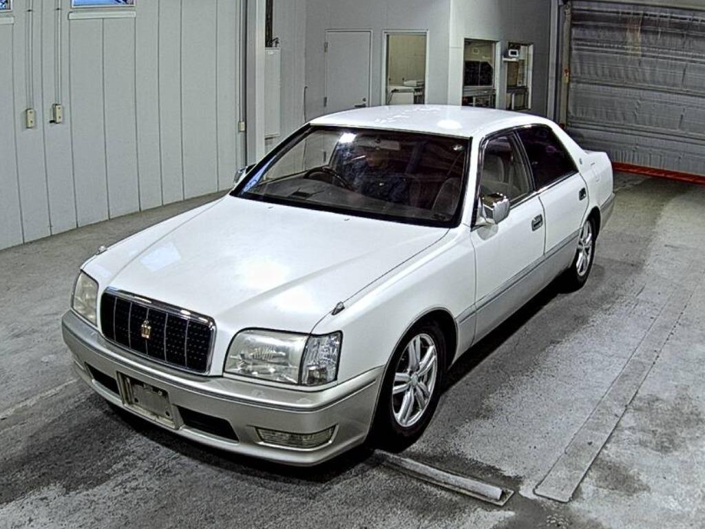 TOYOTA CROWN MAJESTA