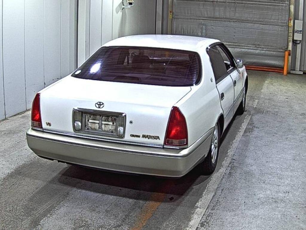 TOYOTA CROWN MAJESTA