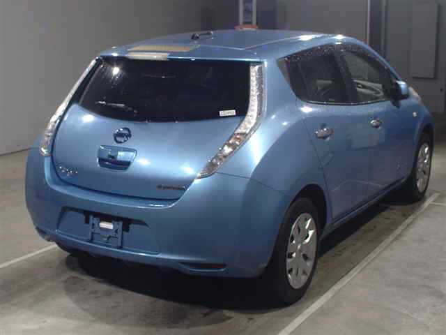 NISSAN LEAF