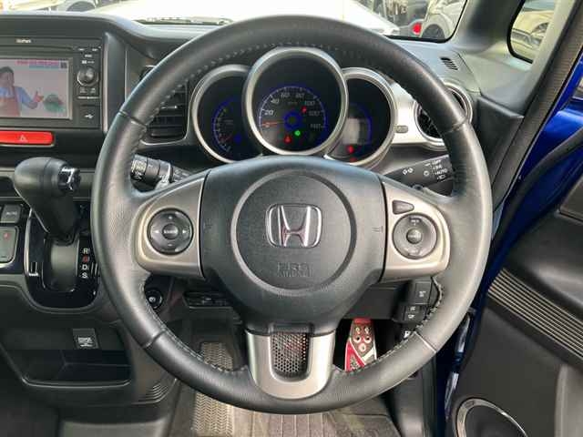 HONDA N-BOX SLASH
