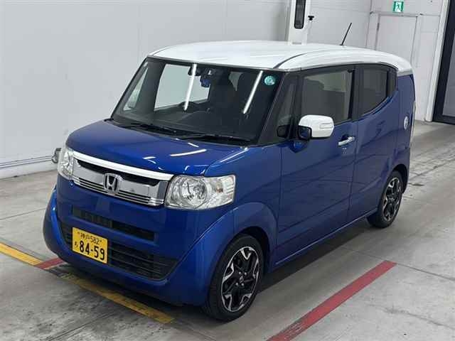 HONDA N-BOX SLASH