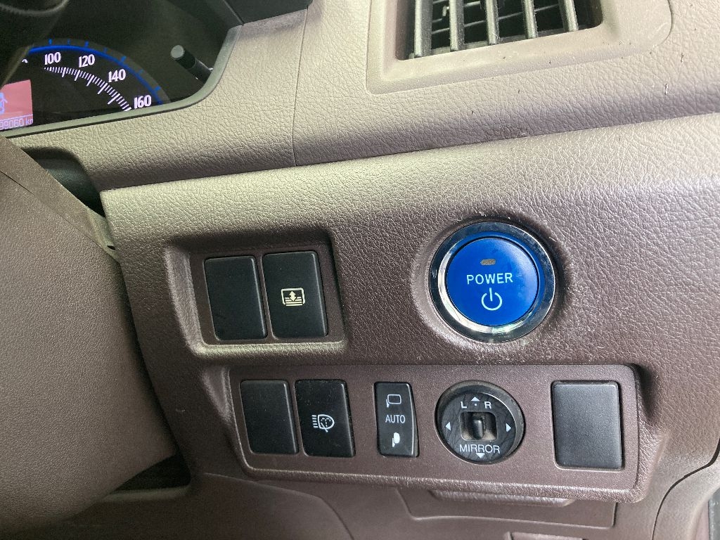 TOYOTA SAI