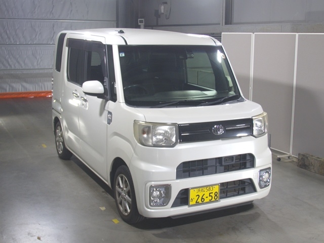 TOYOTA PIXIS MEGA