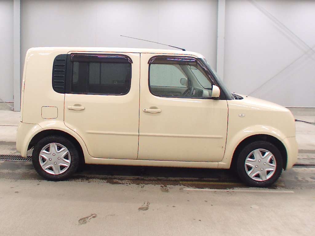 NISSAN CUBE