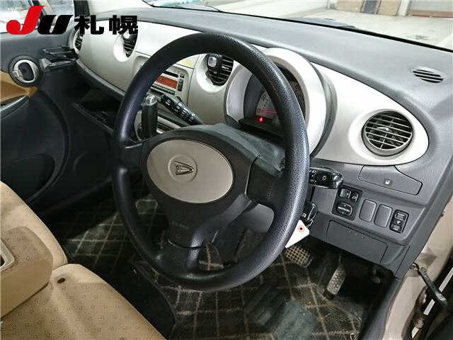DAIHATSU MOVE LATTE