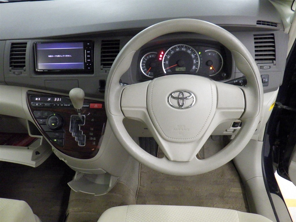 TOYOTA ISIS