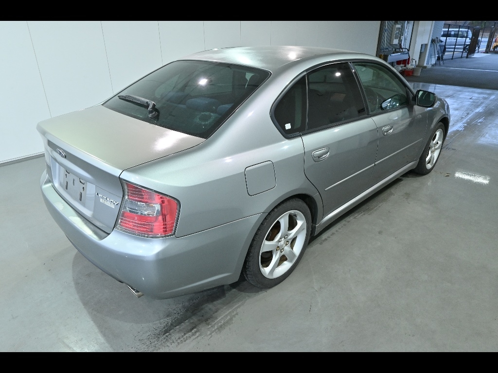 SUBARU LEGACY B4