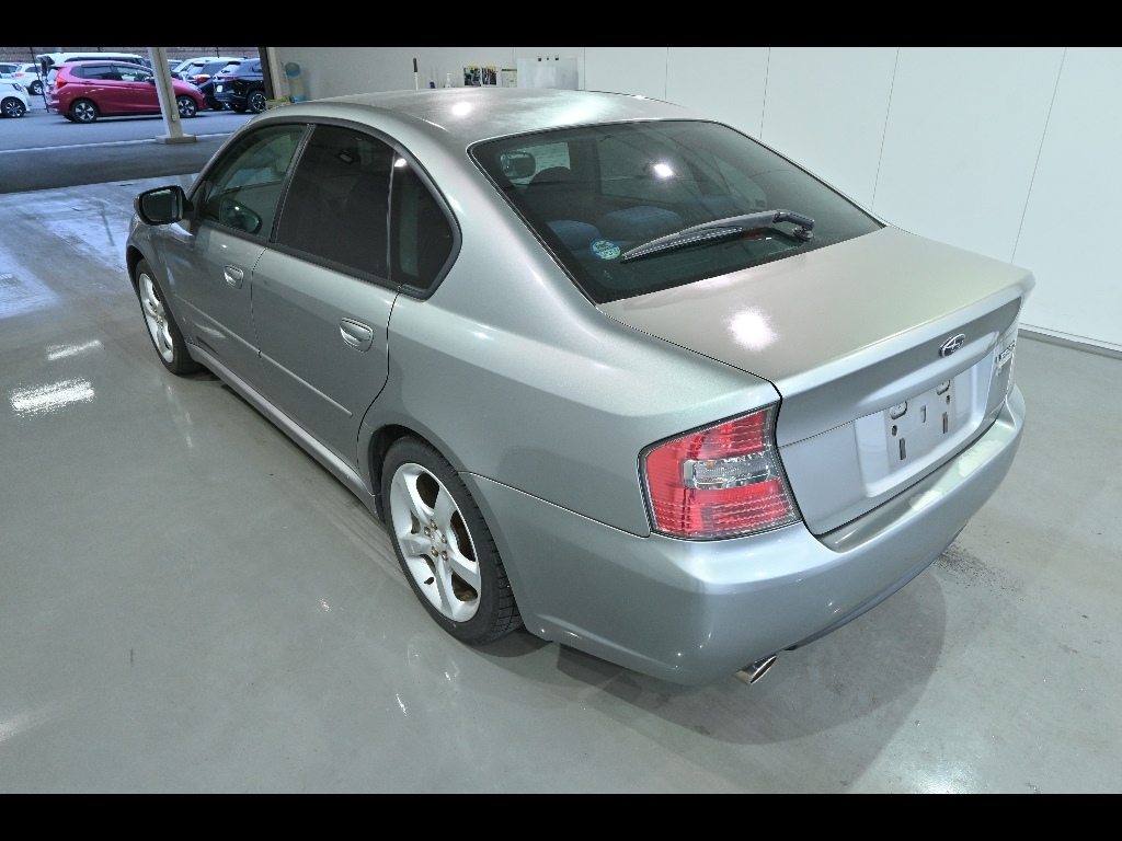 SUBARU LEGACY B4