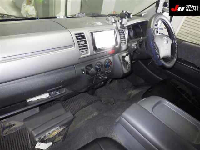 TOYOTA REGIUS ACE