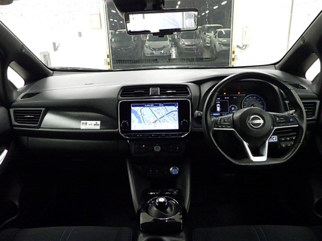 NISSAN LEAF