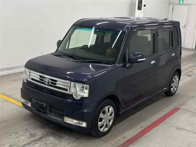 TOYOTA PIXIS SPACE