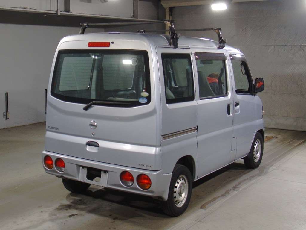 NISSAN CLIPPER