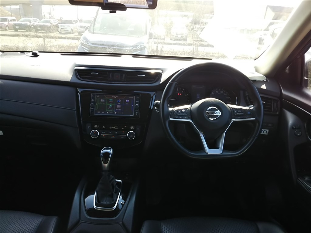 NISSAN X-TRAIL