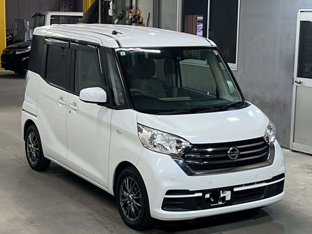 NISSAN DAYZ ROOX