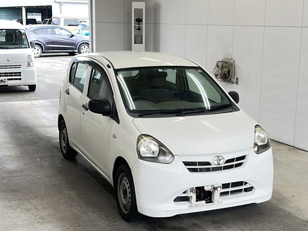 TOYOTA PIXIS EPOCH