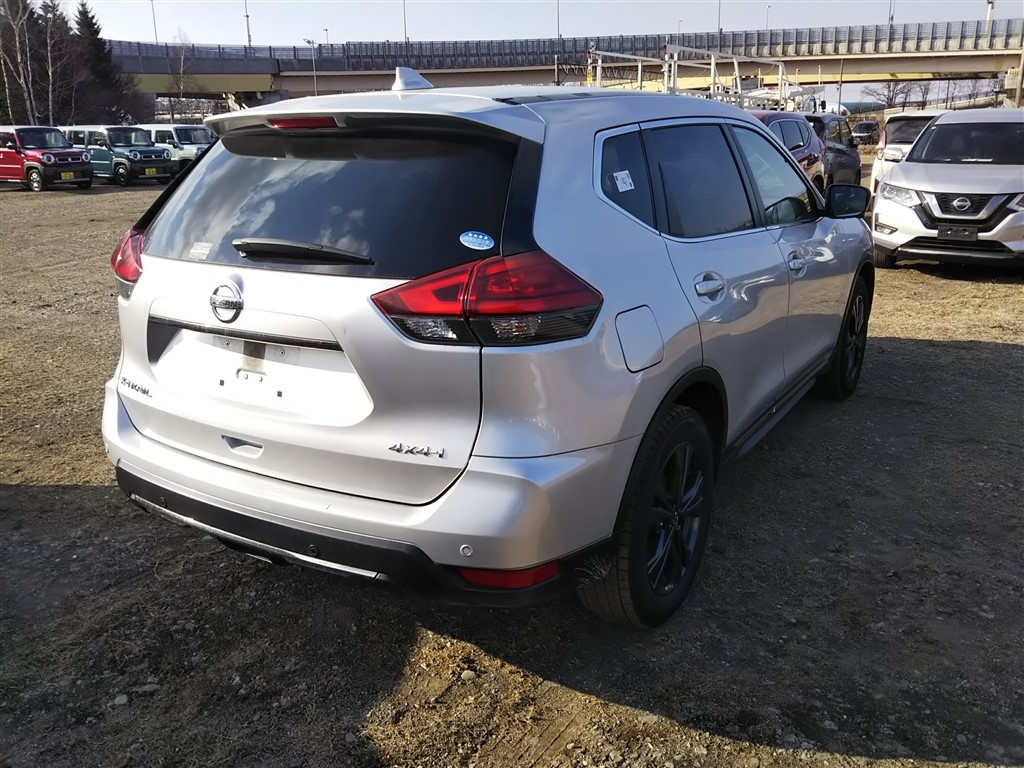 NISSAN X-TRAIL