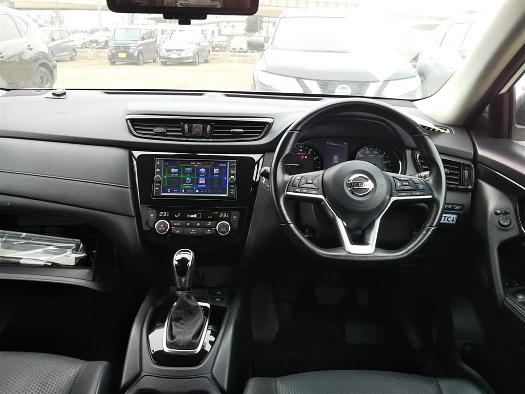 NISSAN X-TRAIL