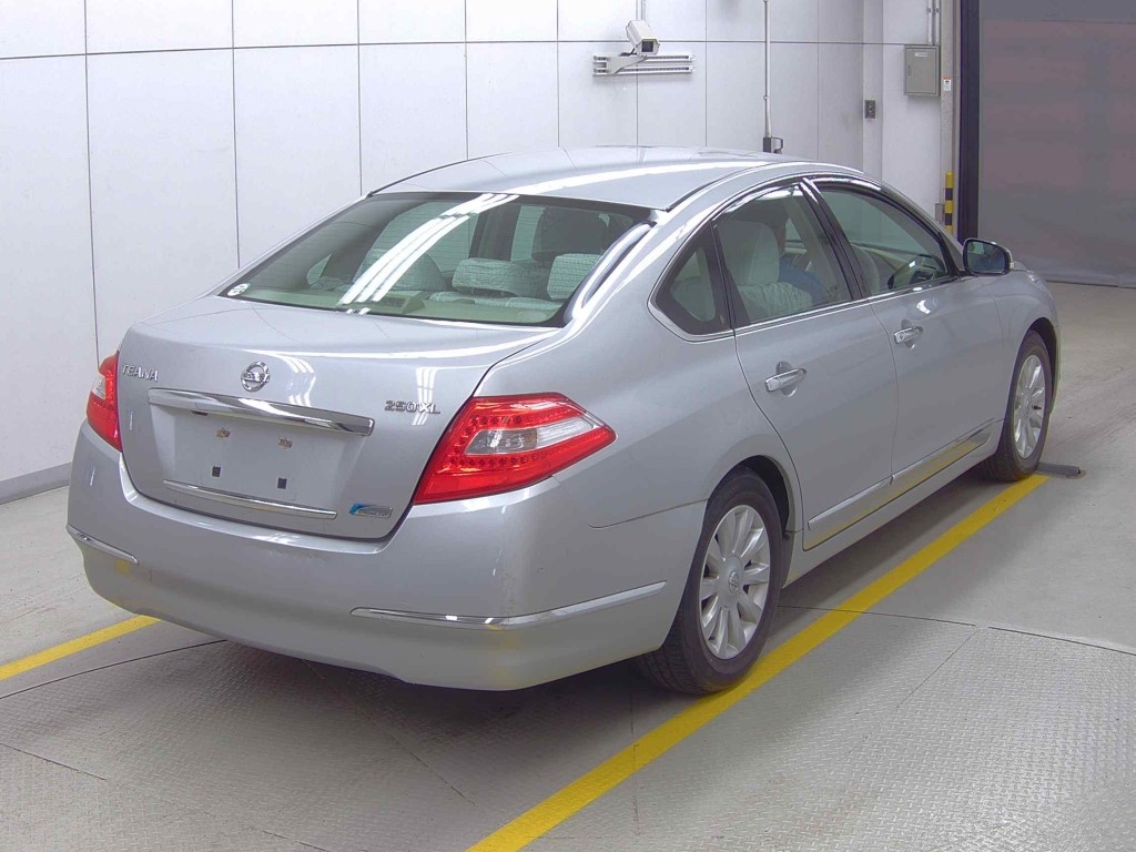 NISSAN TEANA