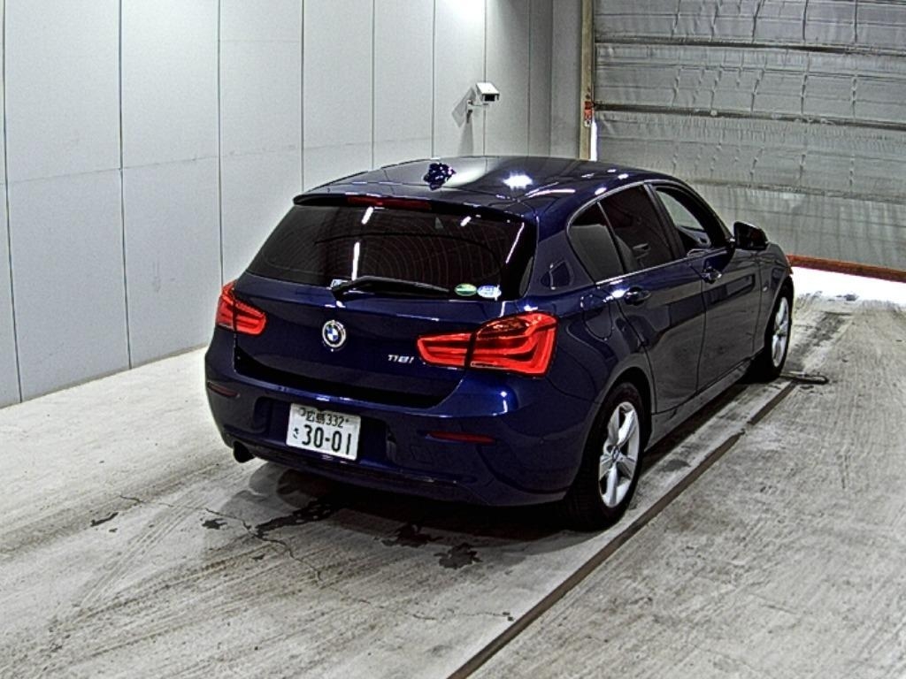 BMW 1-SERIES