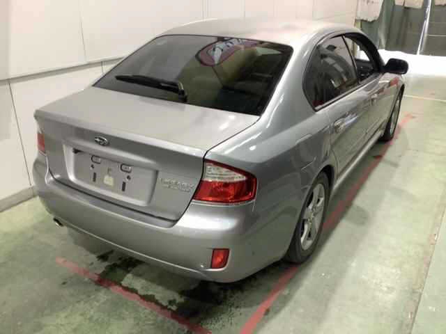 SUBARU LEGACY B4