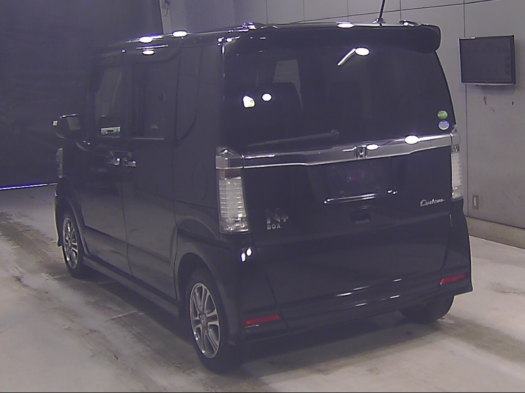 HONDA N-BOX+