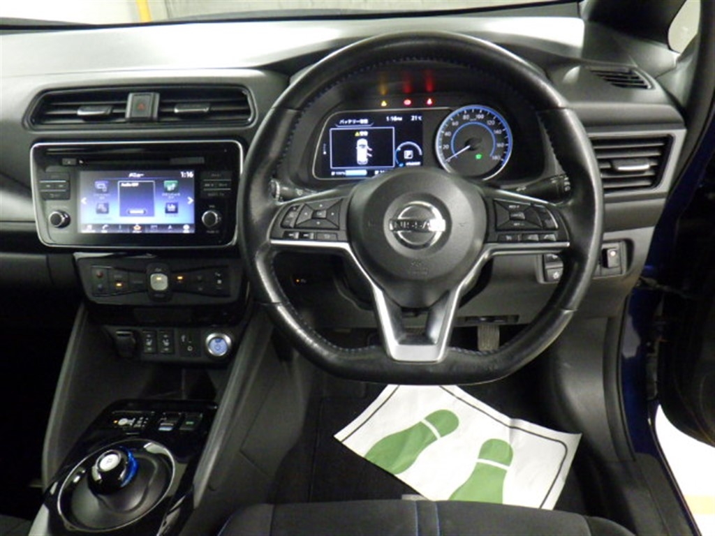 NISSAN LEAF