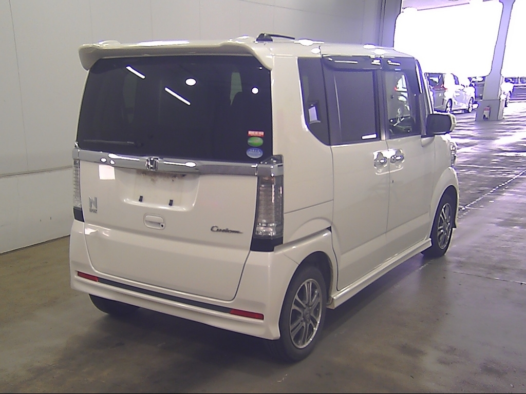 HONDA N-BOX