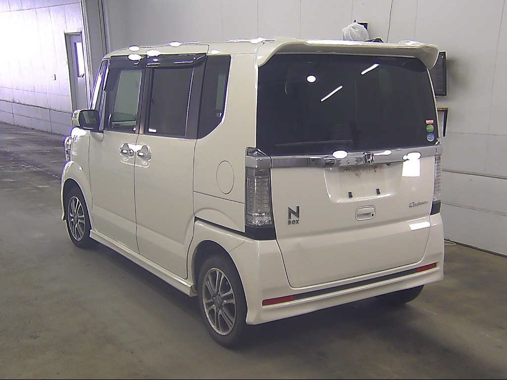 HONDA N-BOX