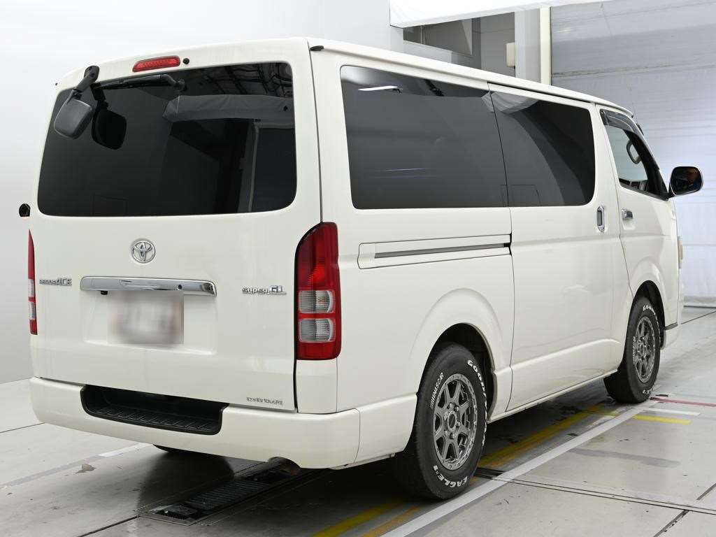 TOYOTA REGIUS ACE
