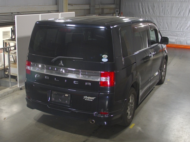MITSUBISHI DELICA D:5
