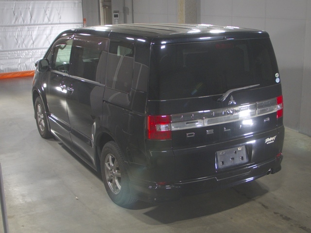 MITSUBISHI DELICA D:5
