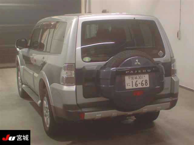 MITSUBISHI PAJERO