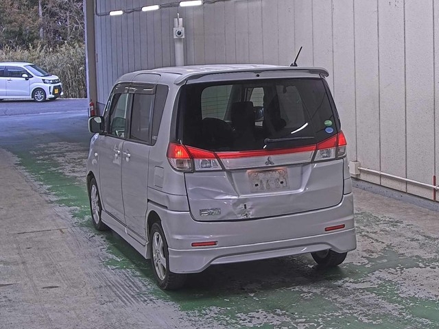 MITSUBISHI DELICA D:2