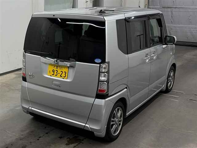HONDA N-BOX+