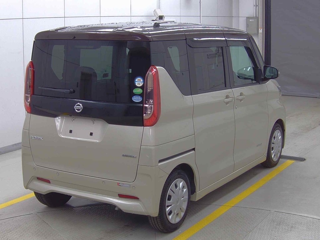 NISSAN ROOX