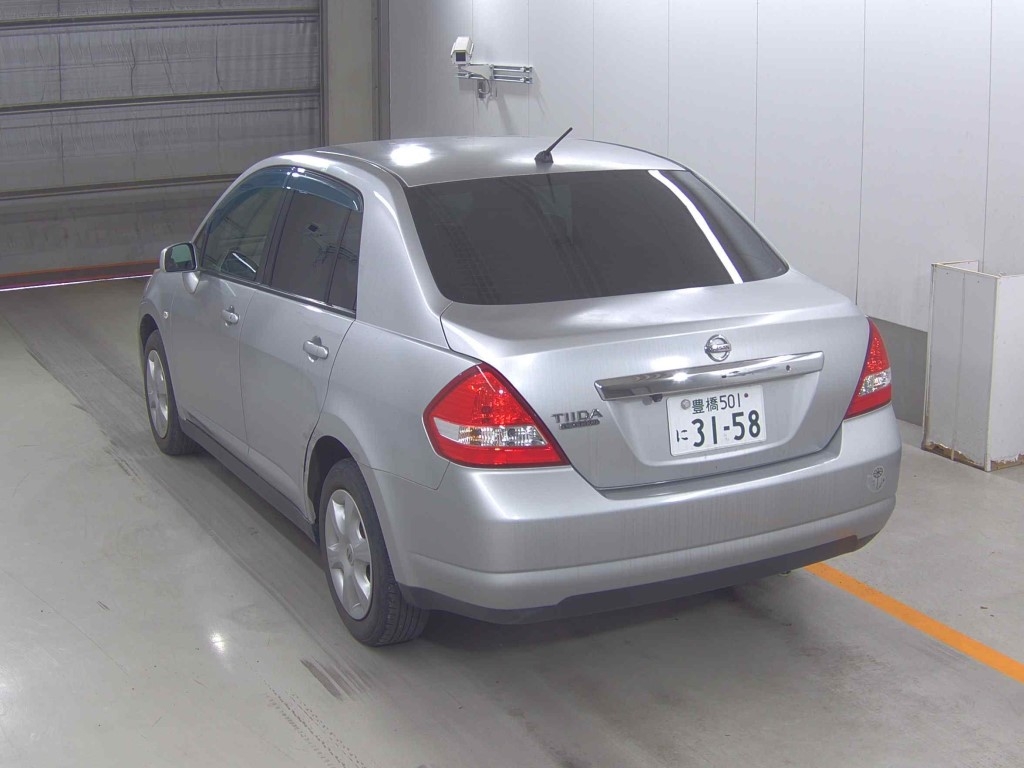 NISSAN TIIDA LATIO