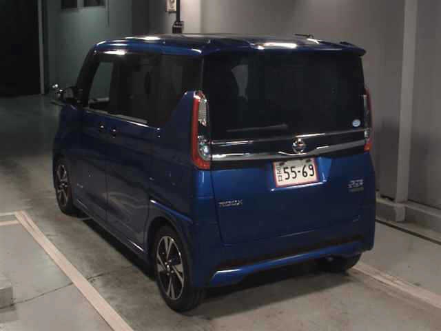 NISSAN ROOX