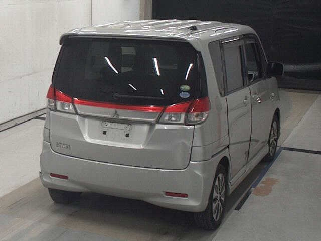 MITSUBISHI DELICA D:2