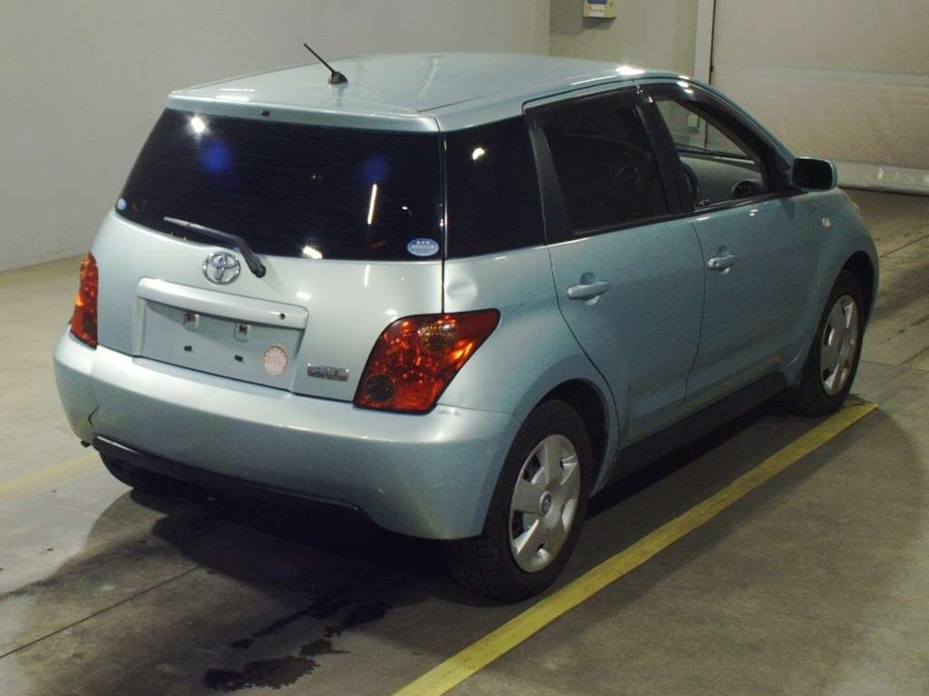 TOYOTA IST