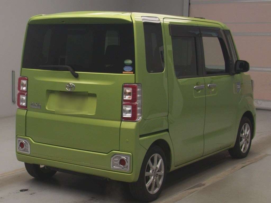 TOYOTA PIXIS MEGA