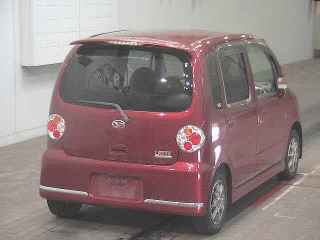 DAIHATSU MOVE LATTE