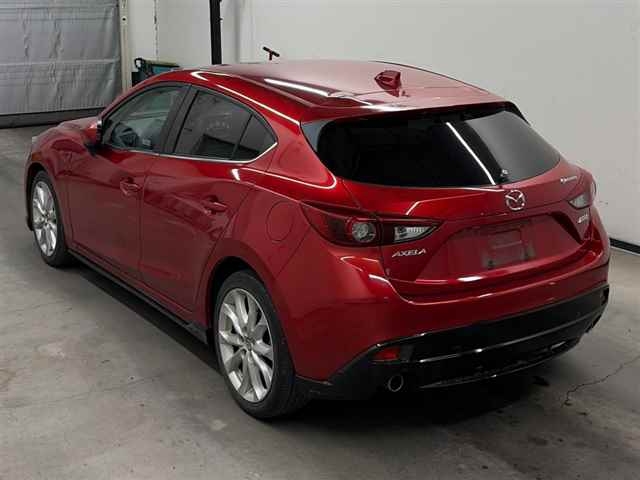 MAZDA AXELA