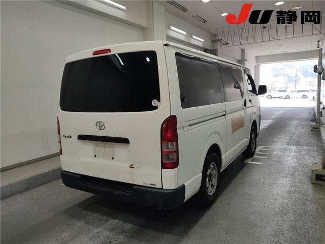 TOYOTA REGIUS ACE