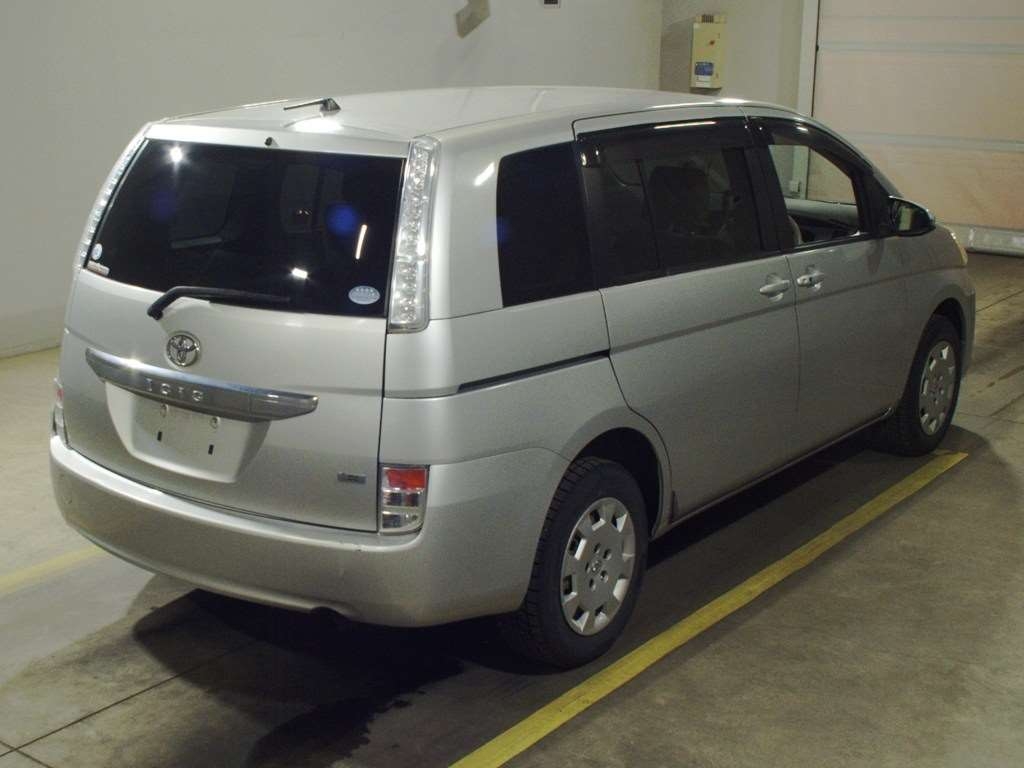 TOYOTA ISIS