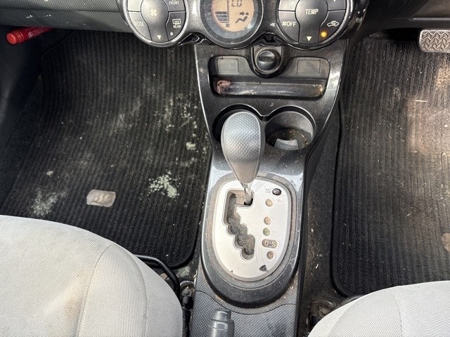 TOYOTA IST