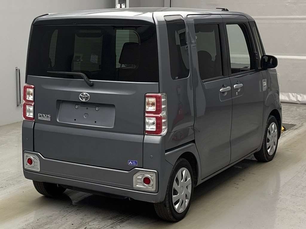 TOYOTA PIXIS MEGA