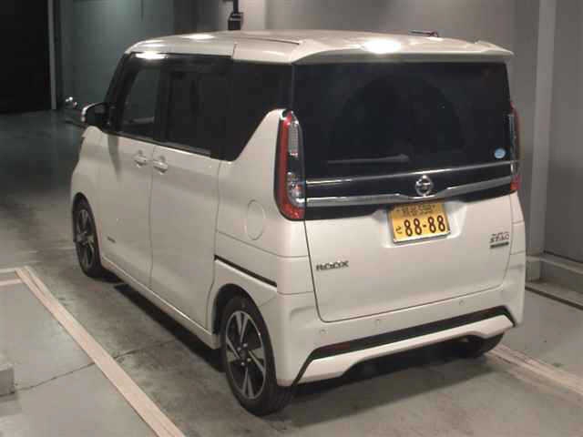 NISSAN ROOX