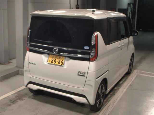 NISSAN ROOX