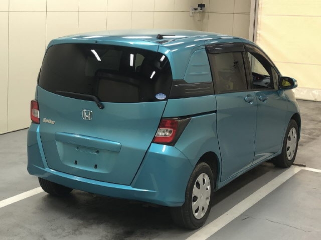 HONDA FREED SPIKE